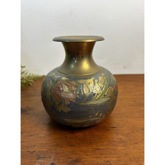 Vintage Brass & Enamel Painted Floral Bud Vase 5” Tall Chipped Paint READ - Picture 3 of 9